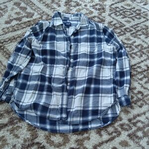 GAP Men's Navy and Cream Checkered Shirt